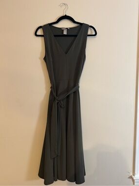 H&M Olive Green Sleeveless V-Neck Tie-Waist Midi Dress